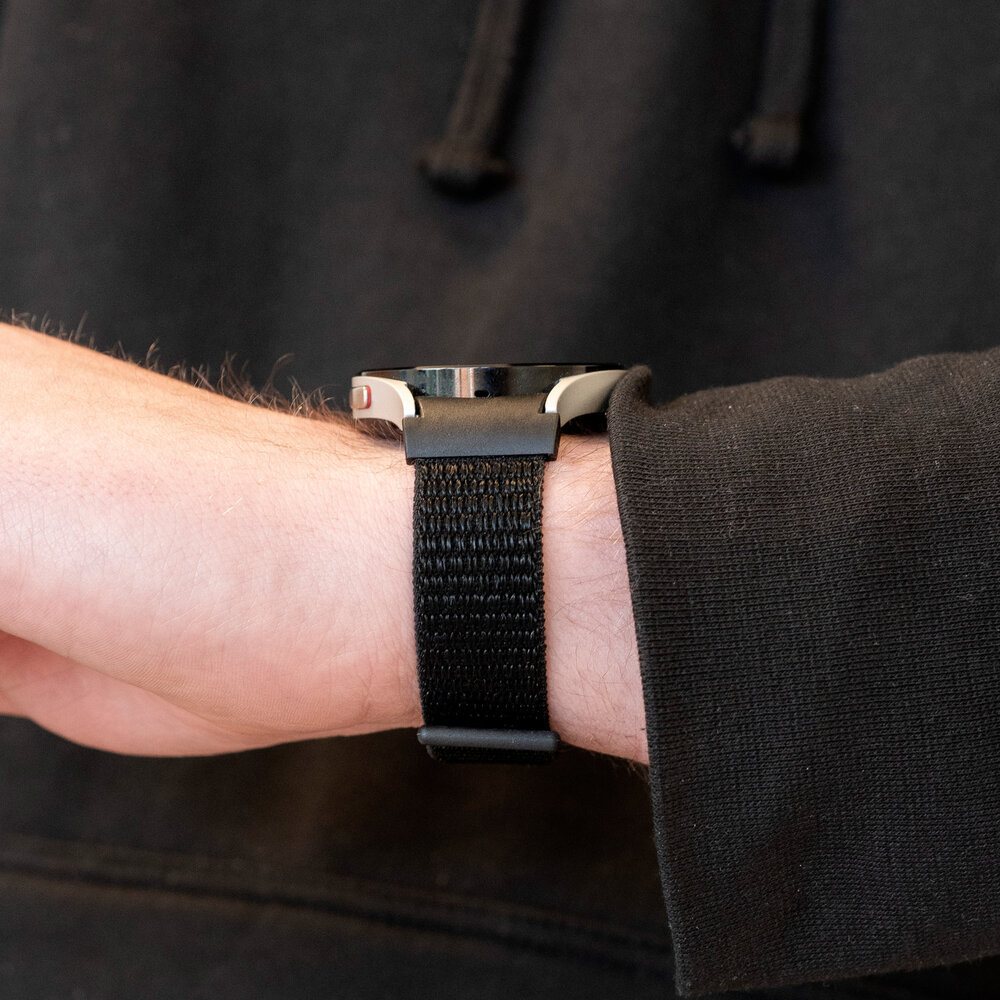 Strap-it® Strap-it Samsung Galaxy Watch 7 44mm 'One push' nylon band (zwart)