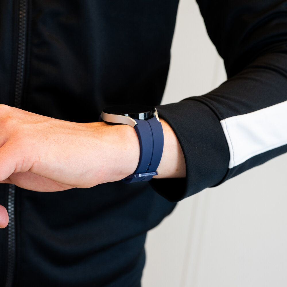 Bandz Bandz Samsung Galaxy Watch FE siliconen band 'Extreme' (donkerblauw)