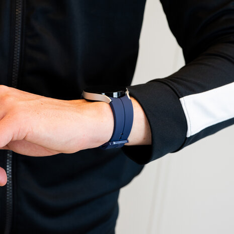 Bandz Bandz Samsung Galaxy Watch FE siliconen band 'Extreme' (donkerblauw)