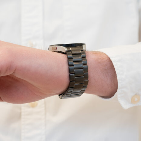 Bandz Bandz Samsung Galaxy Watch FE titanium schakel band (grafiet)