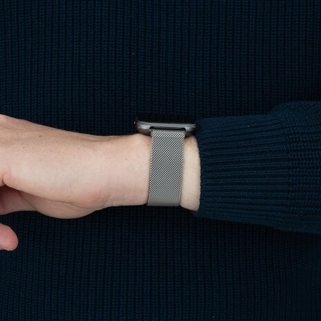 Bandz Bandz Fitbit Versa 2 Milanese loop band (zilver)