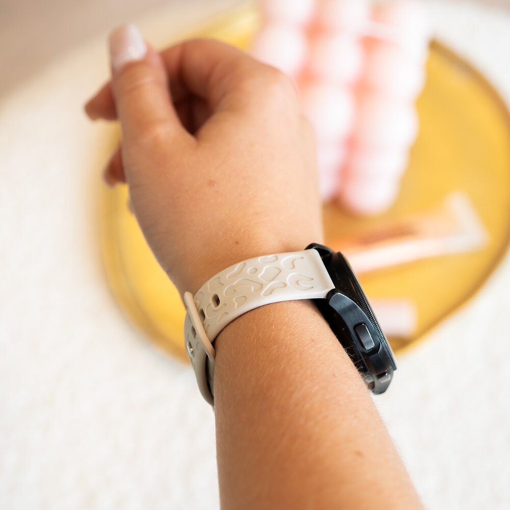 xoxo Wildhearts xoxo Wildhearts Xiaomi Amazfit Bip siliconen bandje Leopard Print (sterrenlicht)