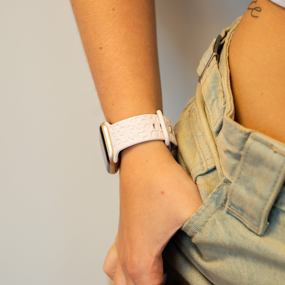 xoxo Wildhearts xoxo Wildhearts Apple Watch siliconen bandje Leopard Print (lichtroze)