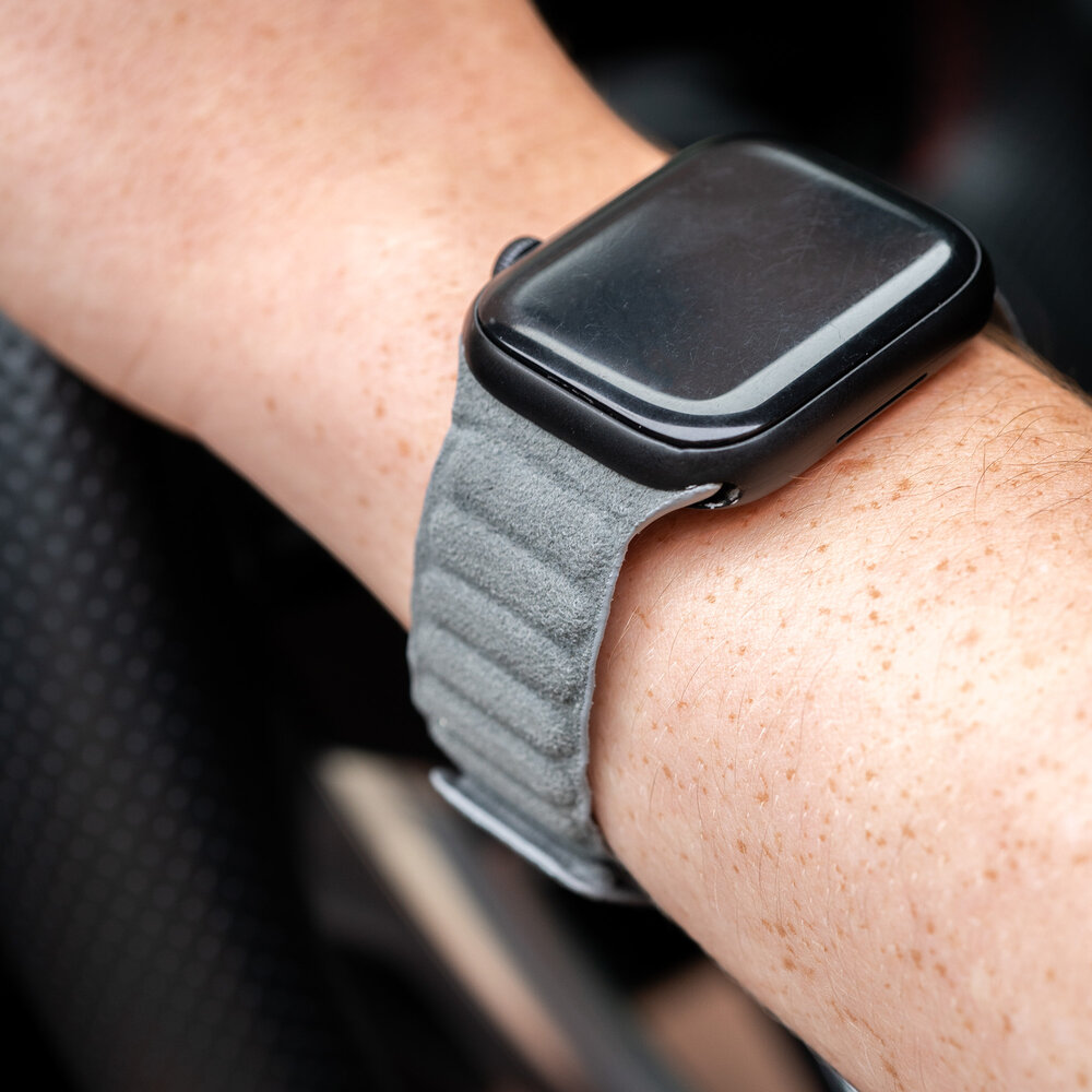 Strap-it® Strap-it Apple Watch Alcantara bandje (grijs)