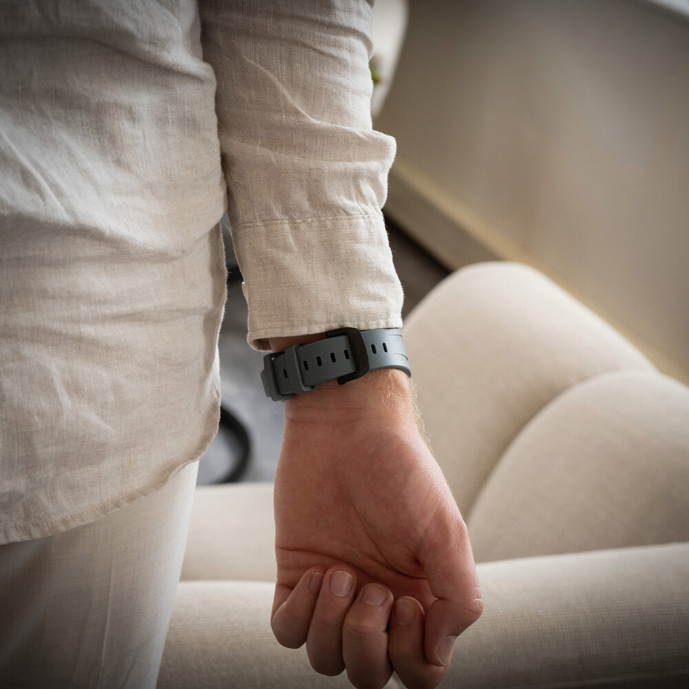 Bandz Bandz Apple Watch siliconen band 'Luxe Liquid' (grijs met zwart)