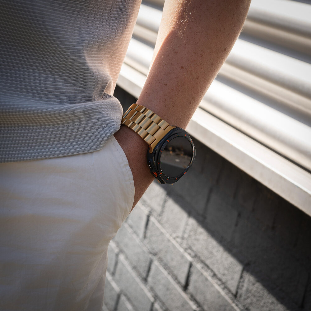 Strap-it® Strap-it Samsung Galaxy Watch Ultra stalen band (goud)