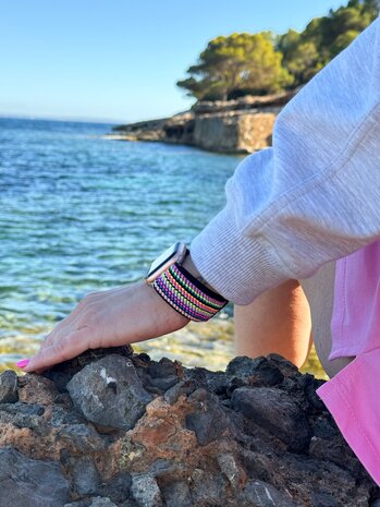 Strap-it® Strap-it Apple Watch elastisch bandje (colourful stripes) Strap-it® Strap-it Apple Watch elastisch bandje (colourful stripes)