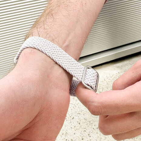 Strap-it® Strap-it Samsung Galaxy Watch FE verstelbaar geweven bandje (wit)