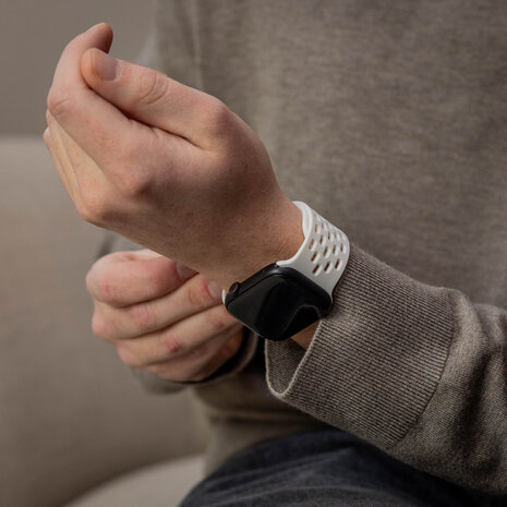 Strap-it® Strap-it Apple Watch siliconen air bandje met P-Buckle (wit)