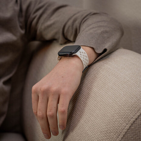 Strap-it® Strap-it Apple Watch siliconen air bandje met P-Buckle (wit)