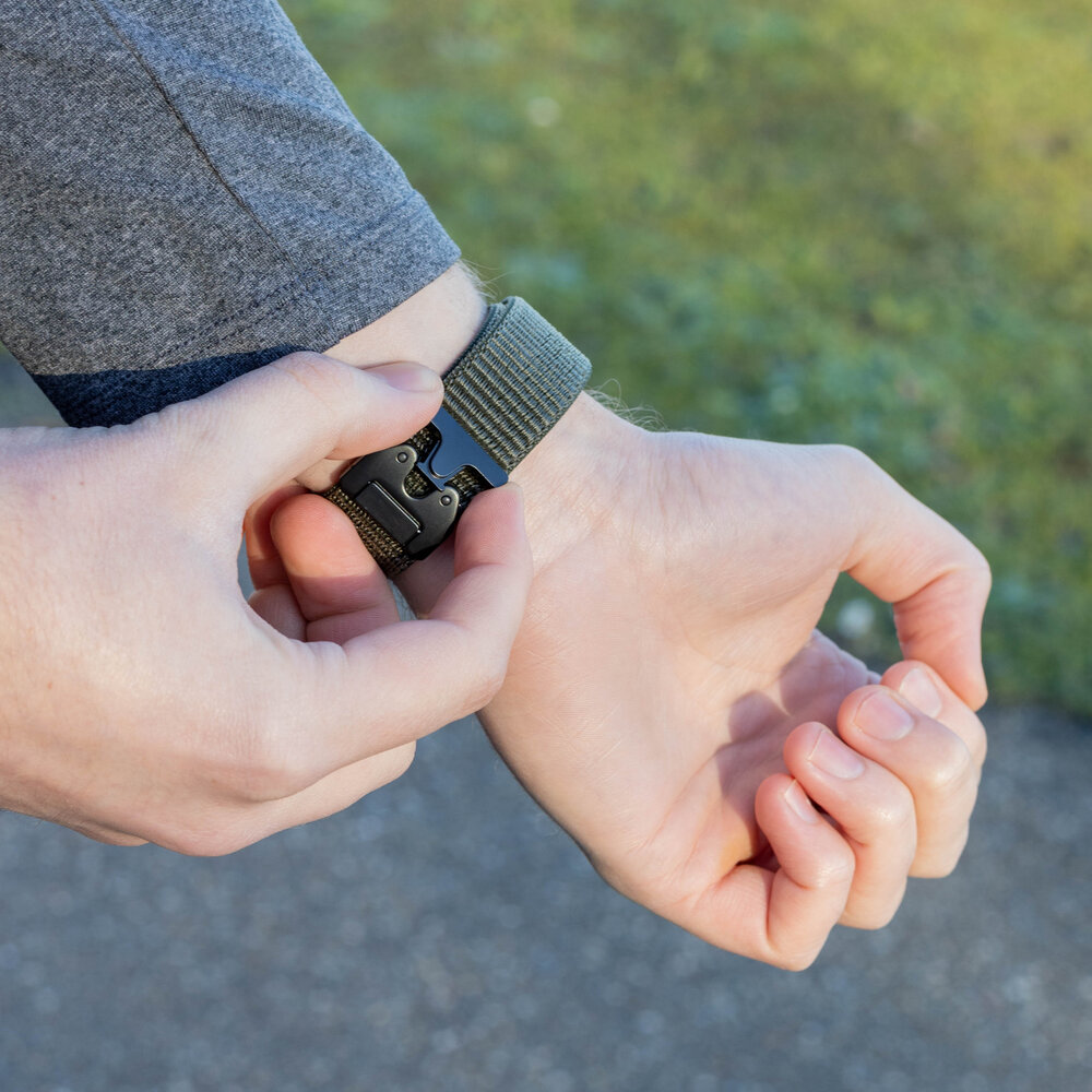 Bandz Bandz Apple Watch nylon band 'Classic' met P-buckle (legergroen)