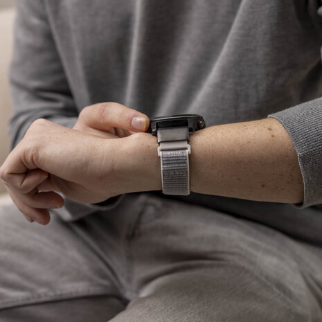 Strap-it® Strap-it Garmin Fenix 5x / 6x nylon band (zeeschelp)