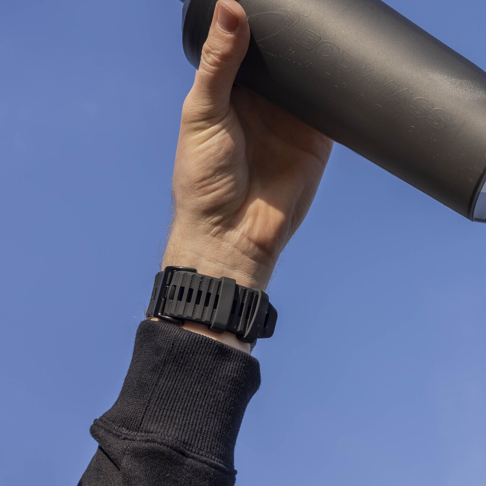 Bandz Bandz Garmin Fenix 7x siliconen band met gesp (zwart)