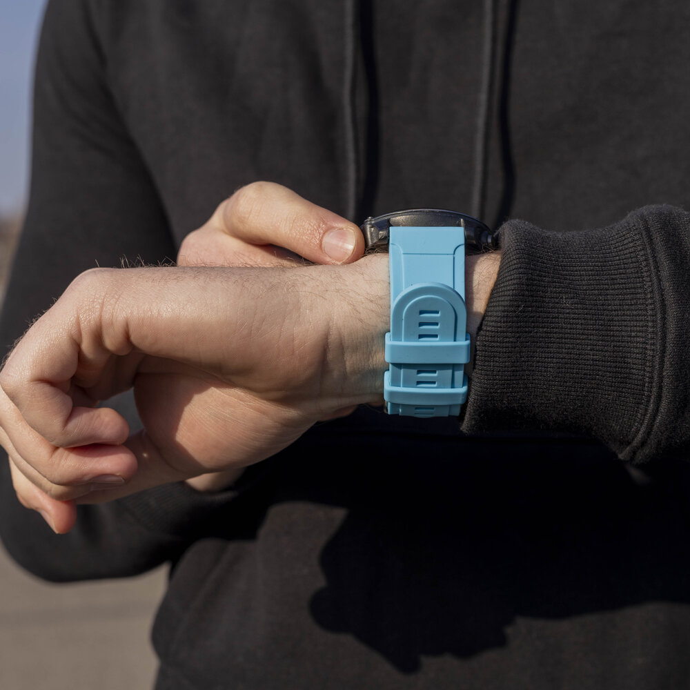 Strap-it® Strap-it Garmin Fenix 7x glossy silicone band (lichtblauw)