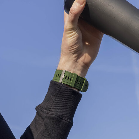 Strap-it® Strap-it Garmin Fenix 7x glossy silicone band (legergroen)