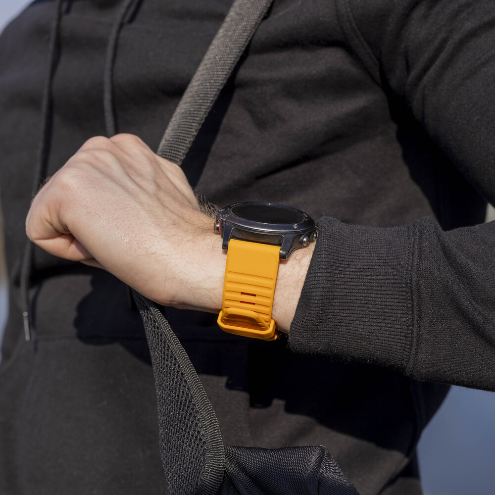 Bandz Bandz Garmin Tactix 7 Pro siliconen band met gesp (oranje)