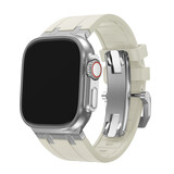 BALR. BALR Apple Watch Ultra liquid siliconen band (beige/zilver)