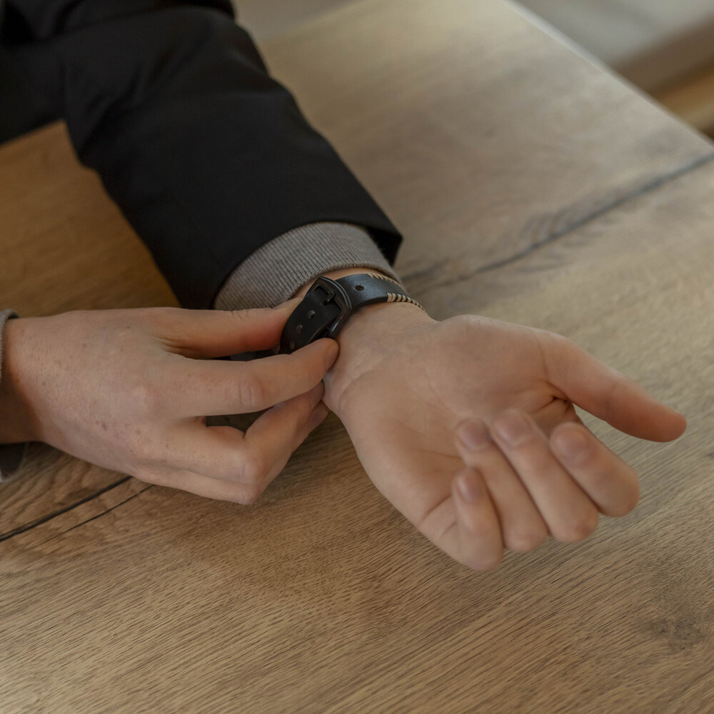 Strap-it® Strap-it Huawei Watch 5 - 46mm Stitched leren band (zwart)