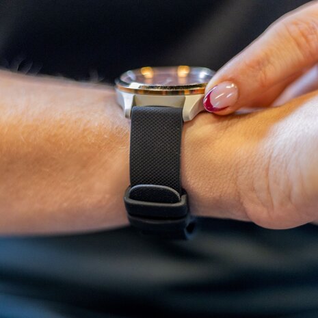 Strap-it® Strap-it Huawei Watch 5 - 42mm siliconen bandje (zwart)