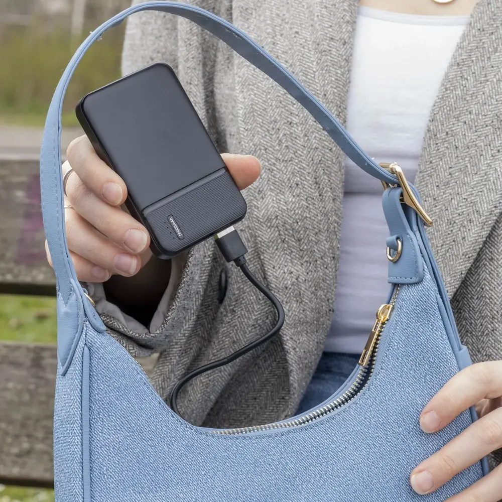 Coverzs Ultradunne 5.000 mAh powerbank (zwart)