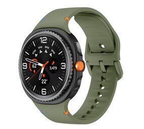Strap-it® Samsung Galaxy Watch 8 Classic siliconen bandje (legergroen)