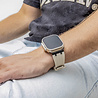 BALR. BALR Apple Watch Ultra liquid siliconen band (beige/zwart) BALR. BALR Apple Watch Ultra liquid siliconen band (beige/zwart)