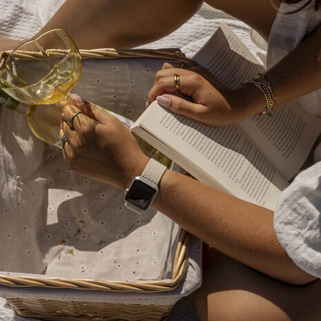 xoxo Wildhearts xoxo Wildhearts Apple Watch braided bandje (sterrenlicht)