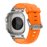 Bandz Bandz Apple Watch liquid siliconen band 'Explorer' (oranje met titanium) Bandz Bandz Apple Watch liquid siliconen band 'Explorer' (oranje met titanium)