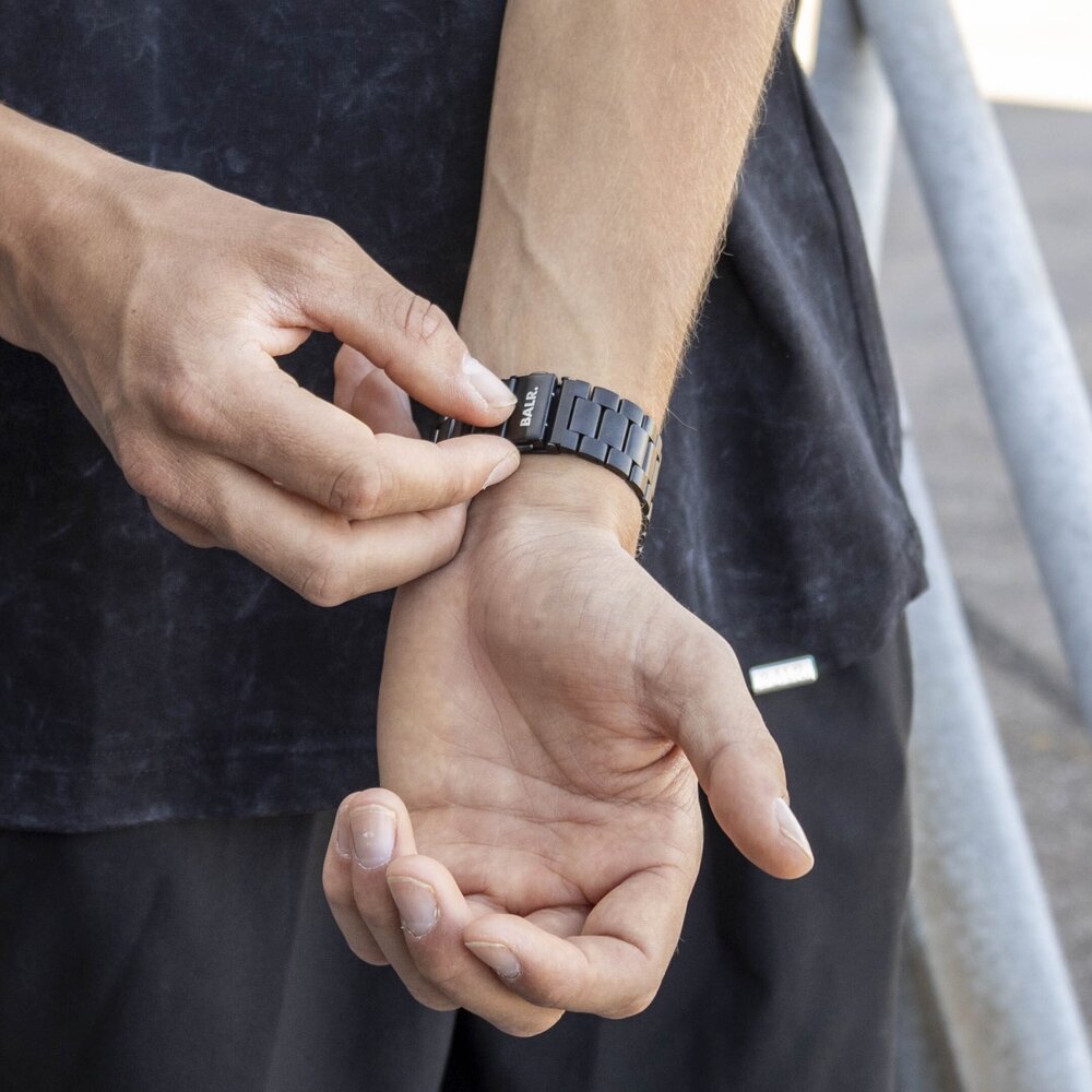 BALR. BALR Apple Watch stalen band (zwart)