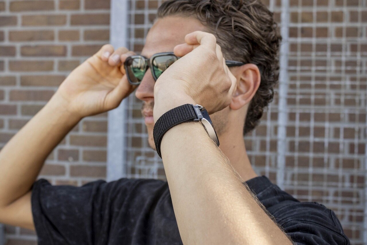 BALR. BALR Samsung Galaxy Watch 4 44mm nylon band (zwart) BALR. BALR Samsung Galaxy Watch 4 44mm nylon band (zwart)