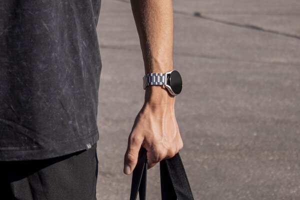 BALR. BALR Samsung Galaxy Watch 6 44mm stalen band (zilver) BALR. BALR Samsung Galaxy Watch 6 44mm stalen band (zilver)