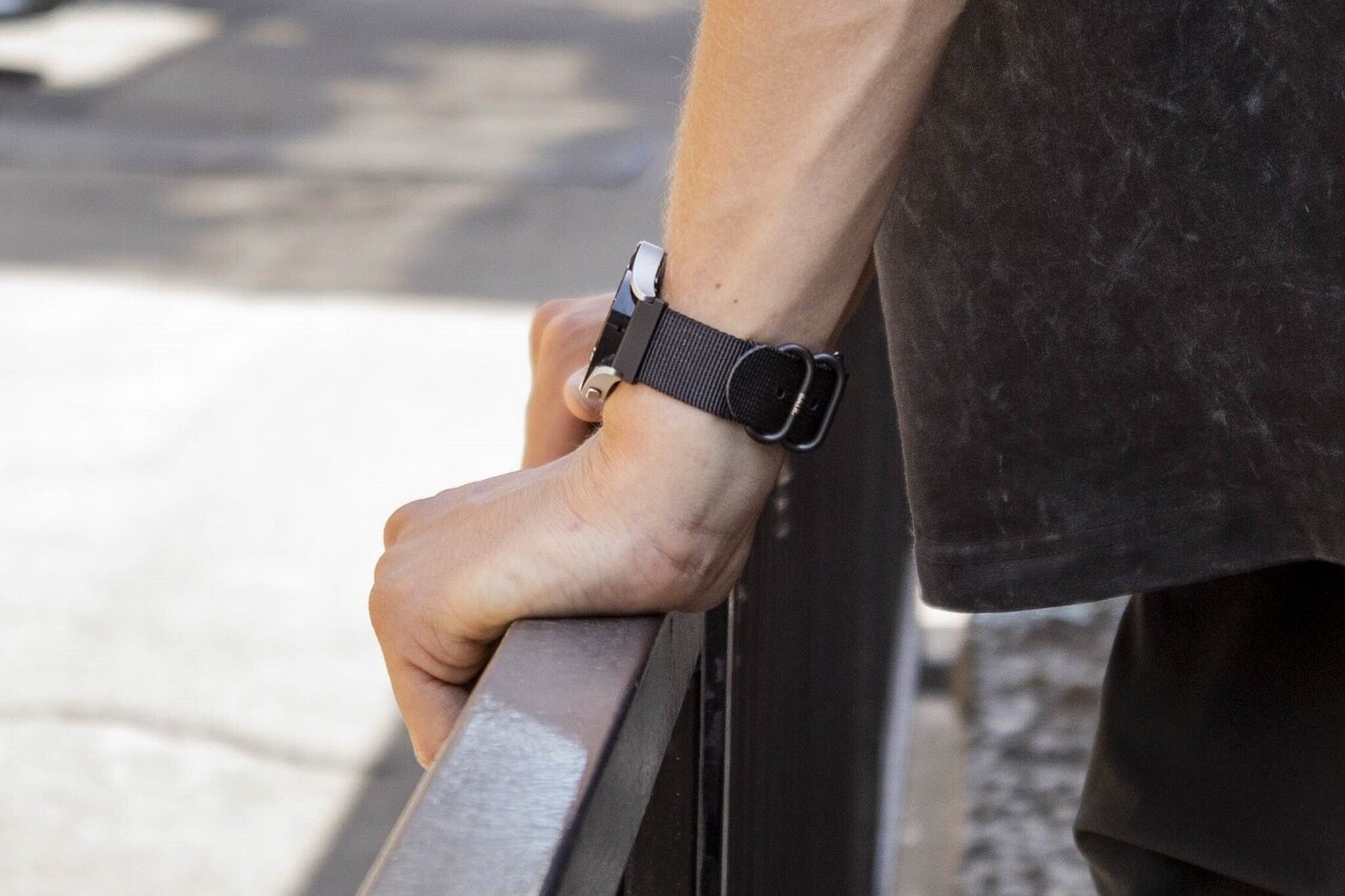 BALR. BALR Samsung Galaxy Watch Active nylon band met gesp (zwart)