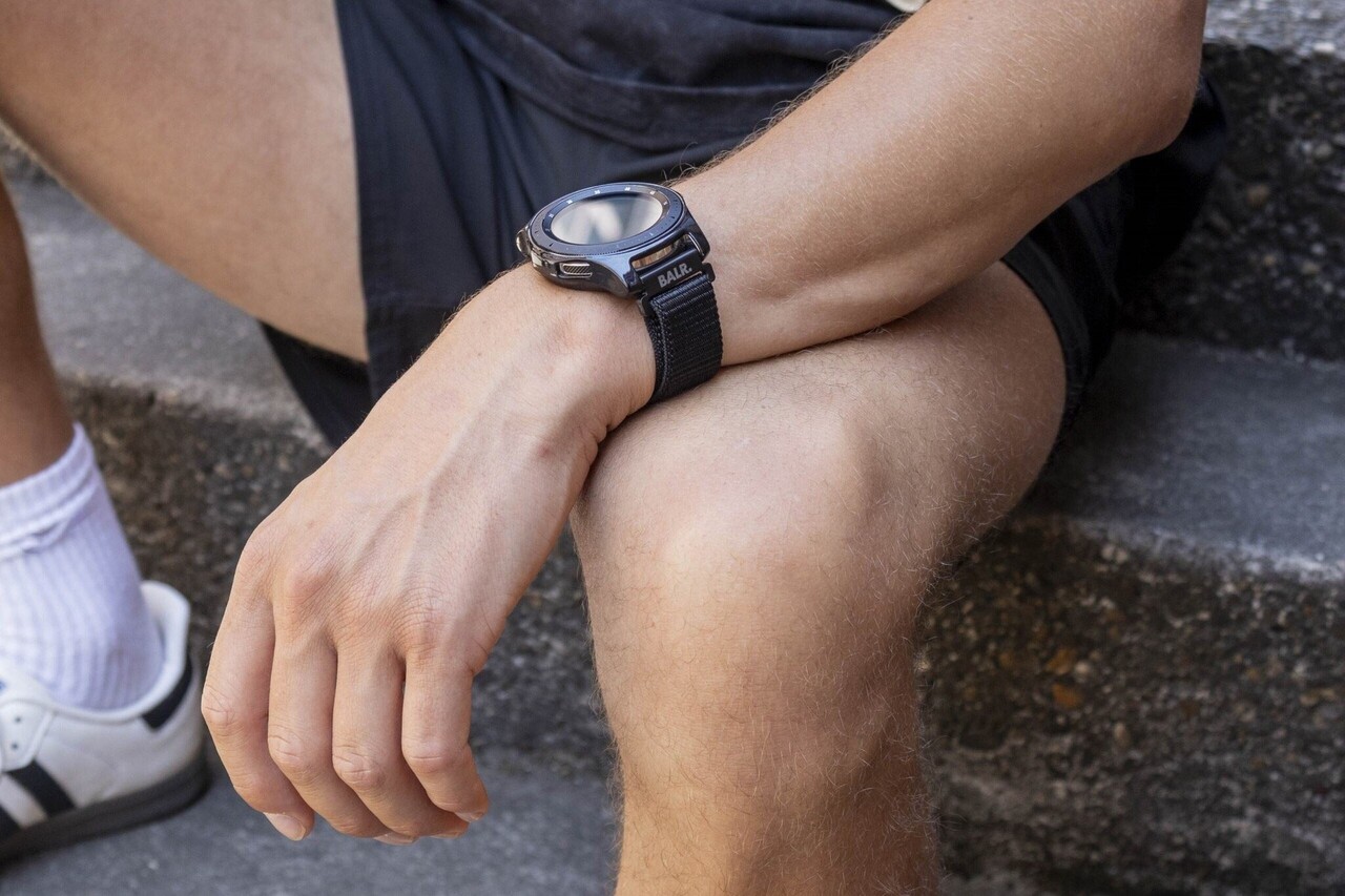 BALR. BALR Fossil Gen 5e 44mm nylon band (zwart)