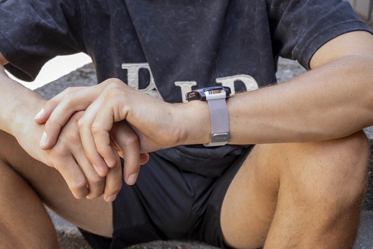 BALR. BALR Polar Grit X Milanese band (zilver) BALR. BALR Polar Grit X Milanese band (zilver)