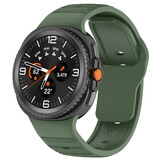 Strap-it® Samsung Galaxy Watch 8 Classic outdoor siliconen bandje (legergroen)