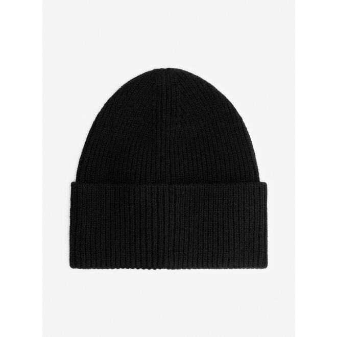 NIKKIE Round Patch Beanie One Size