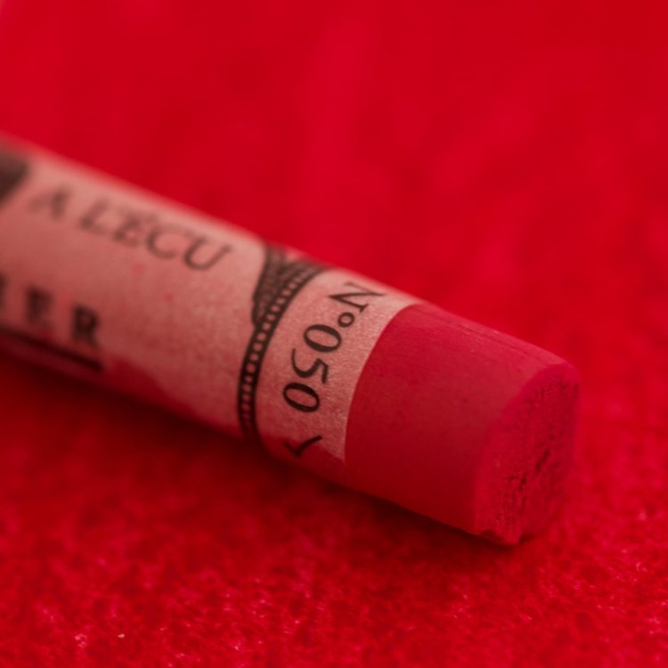 Sennelier 050 carmine - softpastel