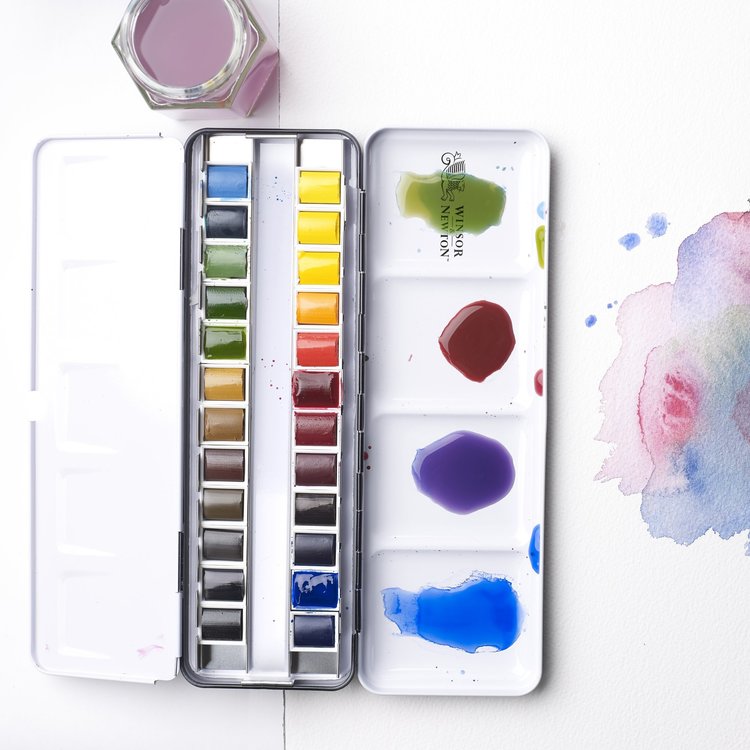 Winsor & Newton aquarelverf PRO blik met 24 napjes