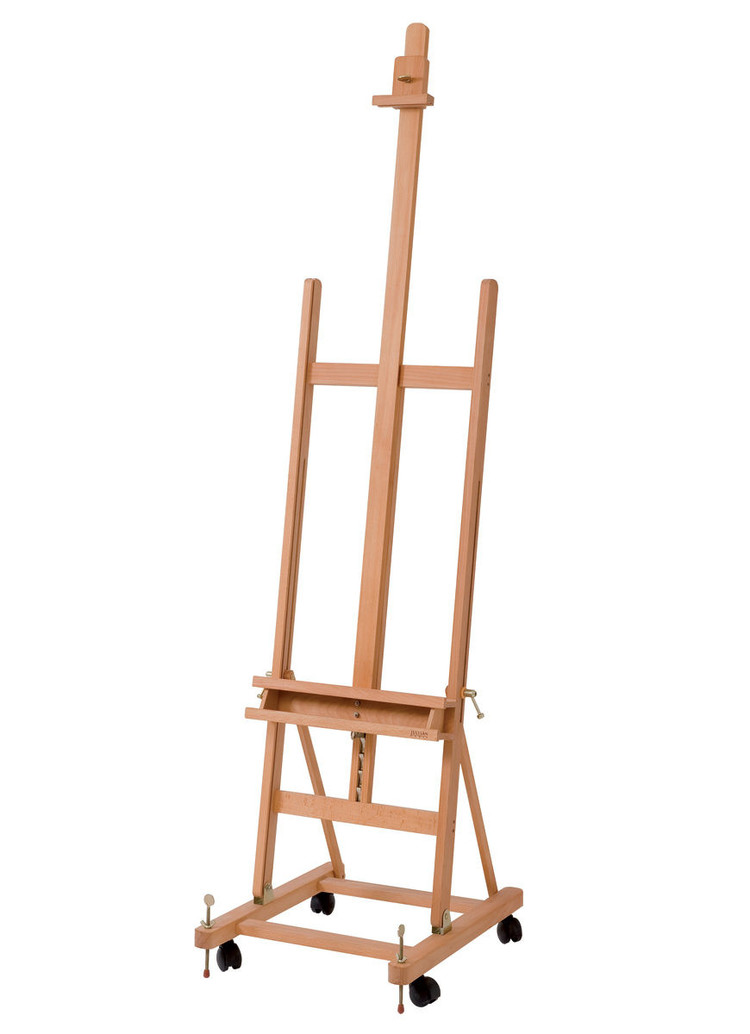 Jullian Paris studio ezel