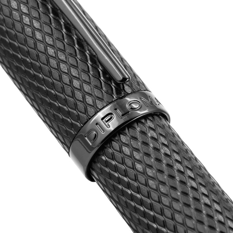 Diplomat vulpen Viper black guilloche (F/M)