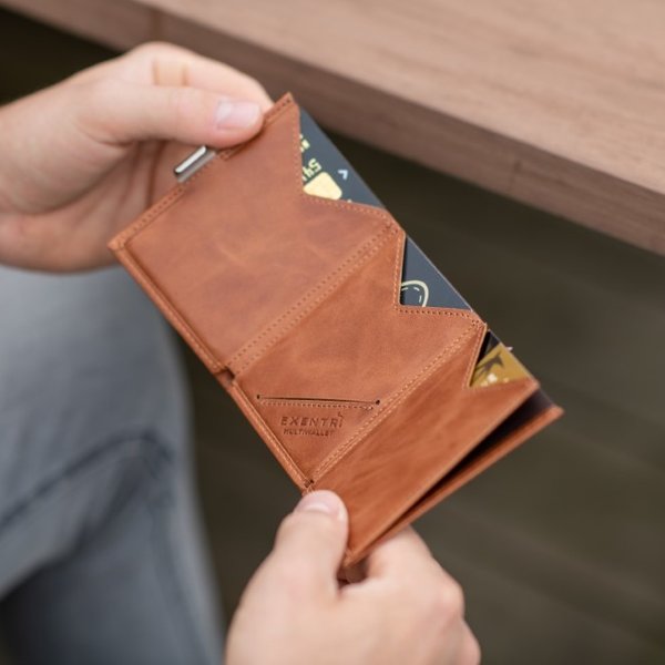 Exentri Multi Wallet sand