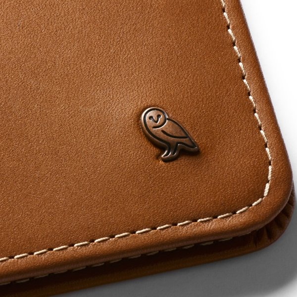 Bellroy Hide & Seek caramel