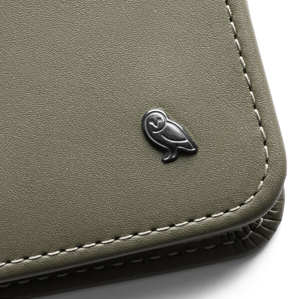 Bellroy Hide & Seek willow