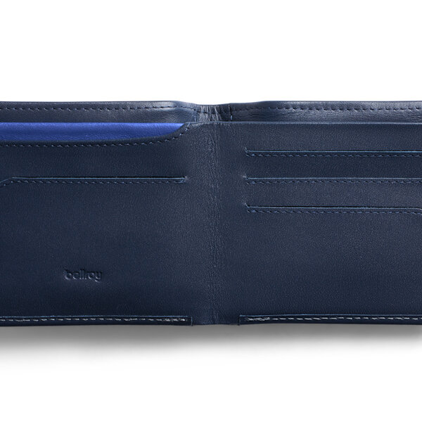 Bellroy Hide & Seek navy