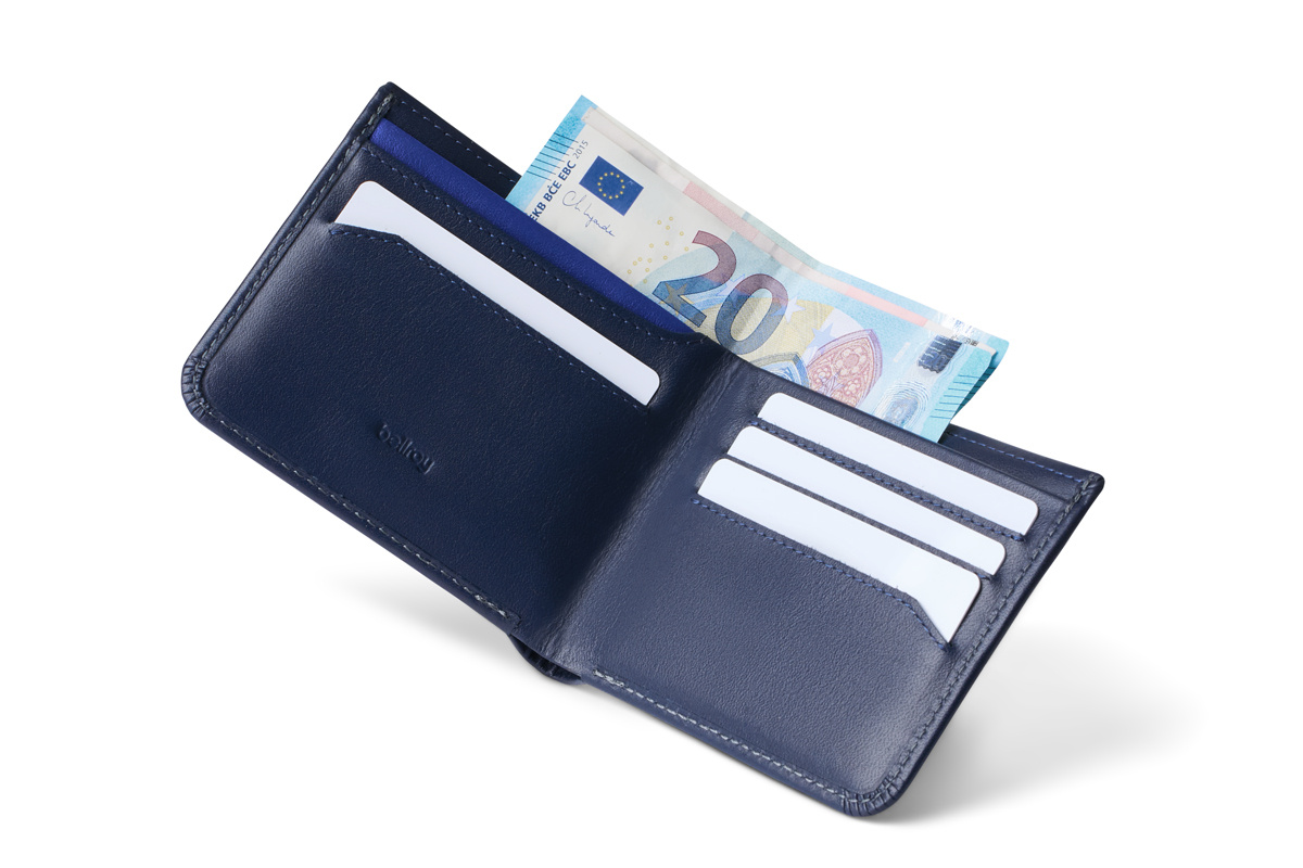 Bellroy Hide & Seek navy