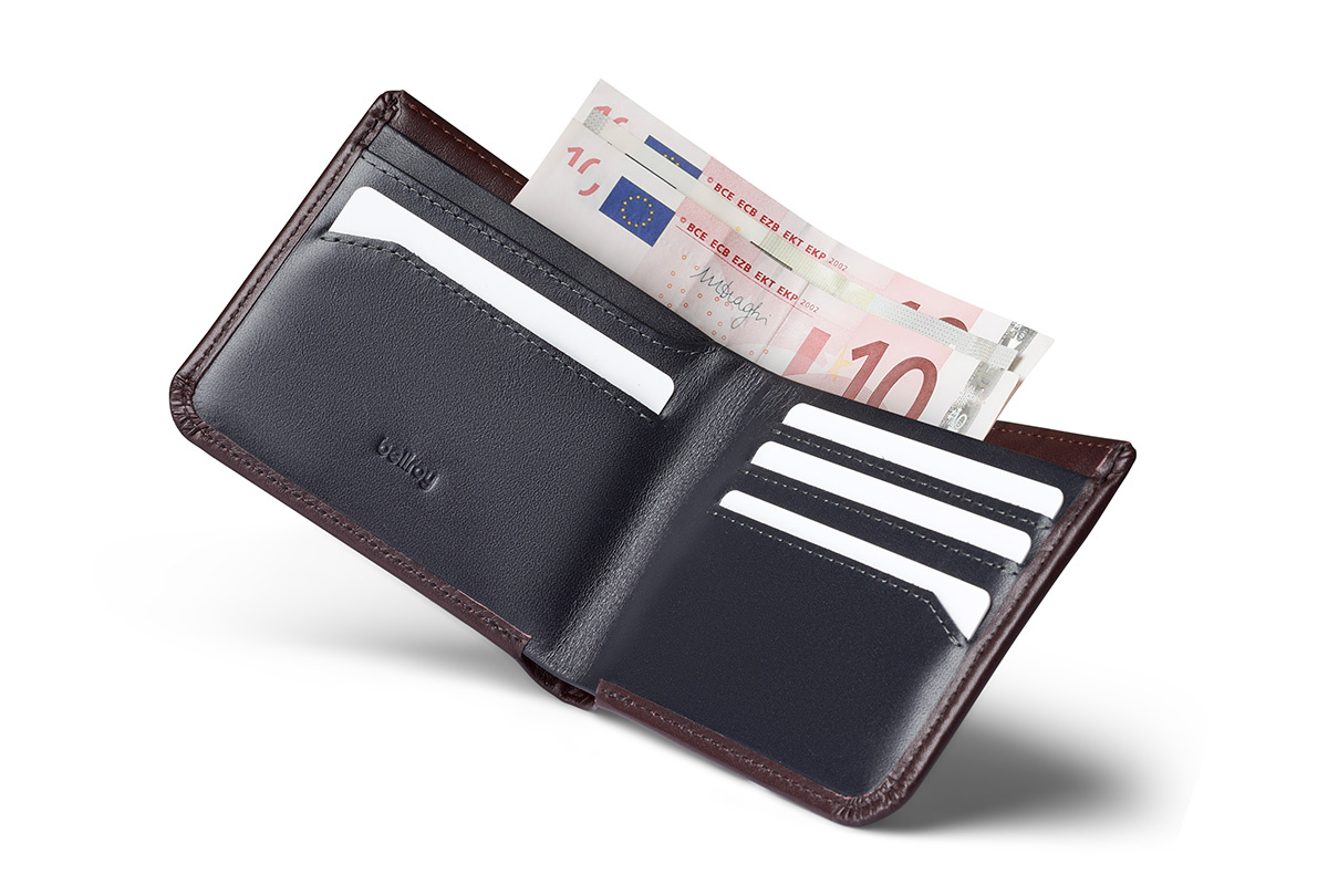 Bellroy Hide & Seek deep plum