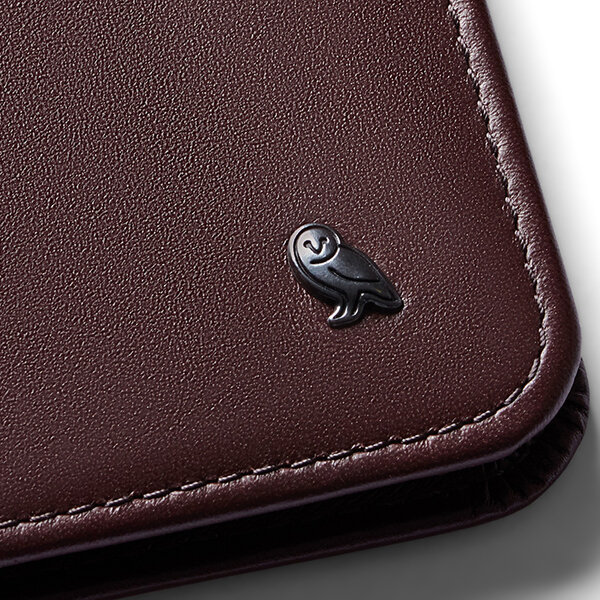 Bellroy Hide & Seek deep plum