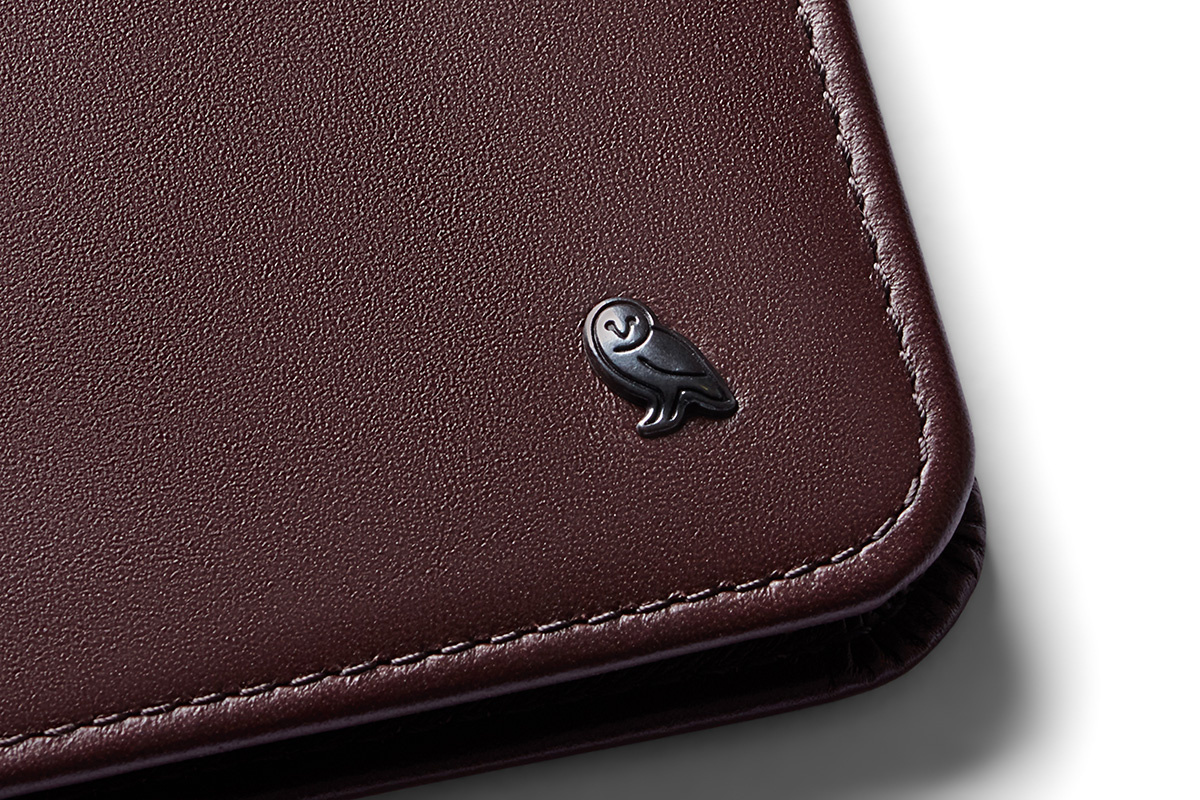 Bellroy Hide & Seek deep plum