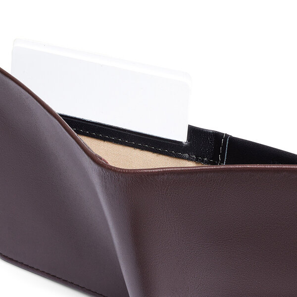 Bellroy Hide & Seek deep plum