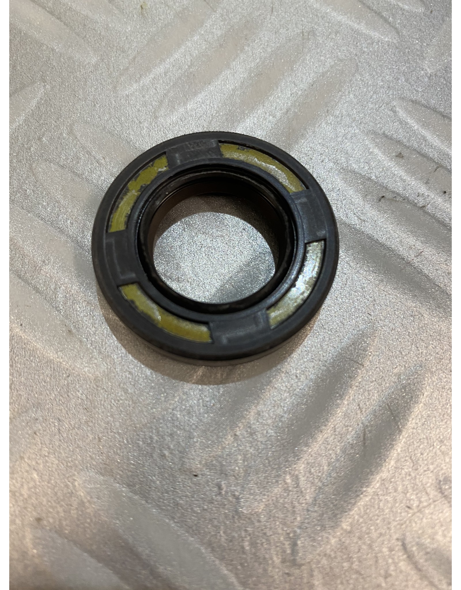 LKE LKE 60CC R14VO crankshaft seal